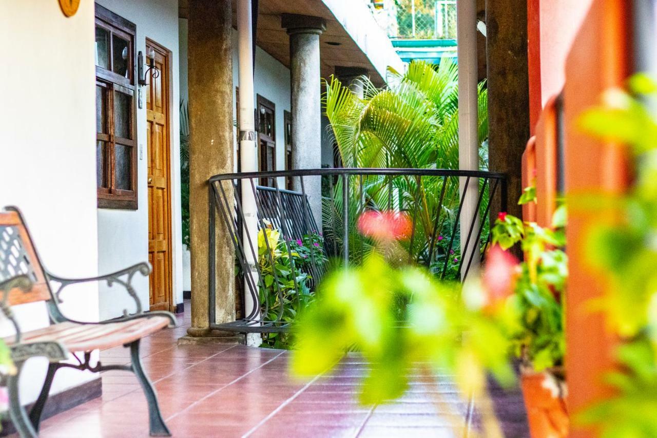 Hotel Arbol De Fuego San Salvador Exterior photo